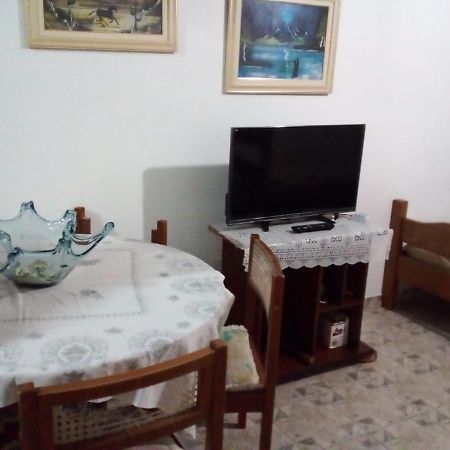 Kitinete Em Itanhaem Apartment Bagian luar foto
