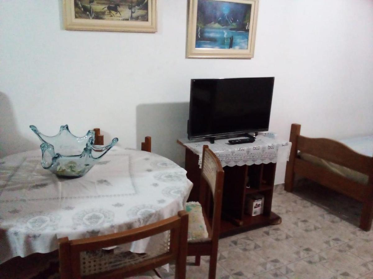 Kitinete Em Itanhaem Apartment Bagian luar foto